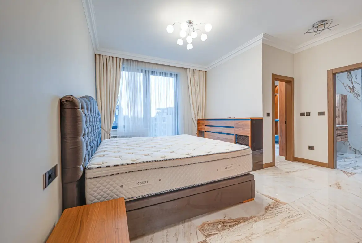 Fully furnished four-room apartment in a gated residential complex in the Lozenets neighborhood