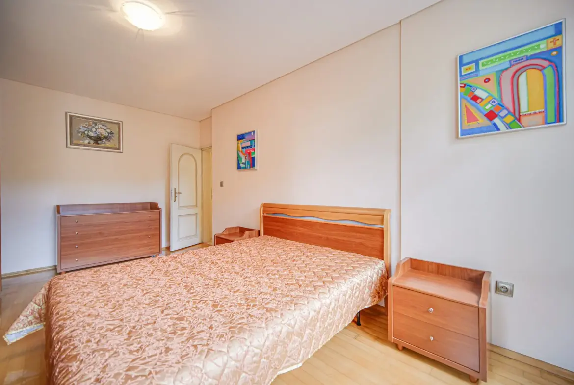 Spacious four-room apartment with panoramic views of Borisova Garden in the heart of Lozenets