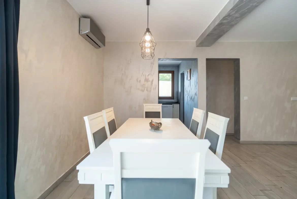3-Bedroom House, 247 m² – Viktora Starčića, Surčin, Belgrade