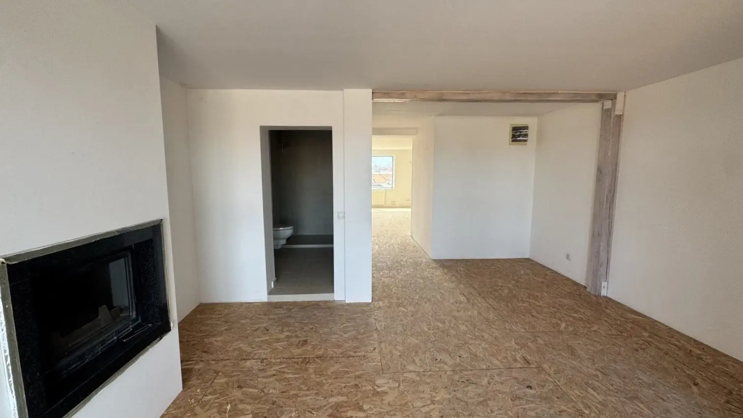 30af2baa2d18882fd80a5f6b8470d326 Bright and spacious apartment on Gurko Street for sale