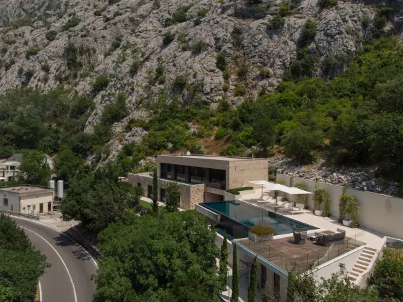 Villa Orahovac, Kotor
