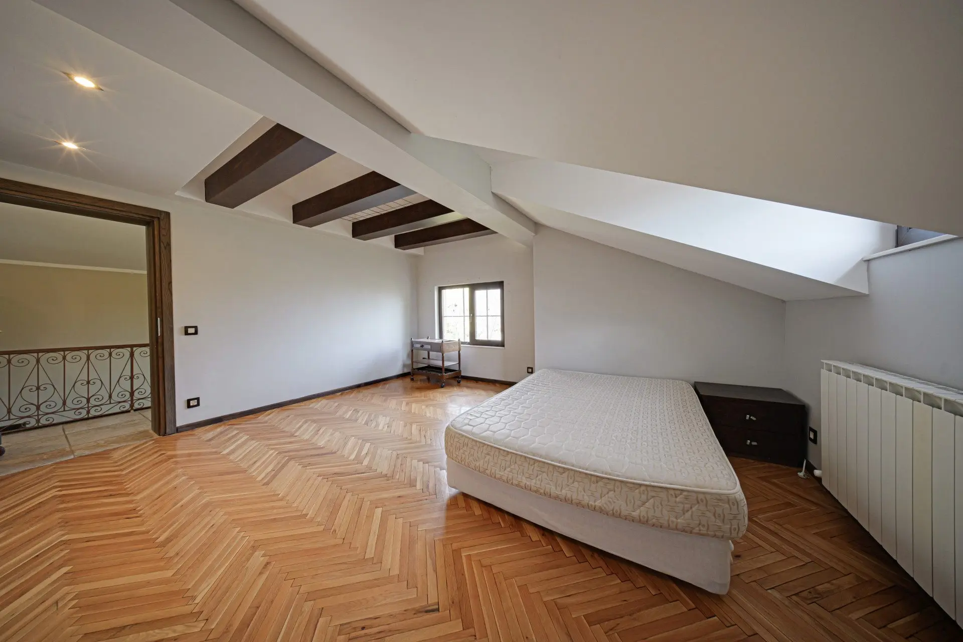 A cozy house with a beautiful yard and a perfect location in Dragalevtsi for sale