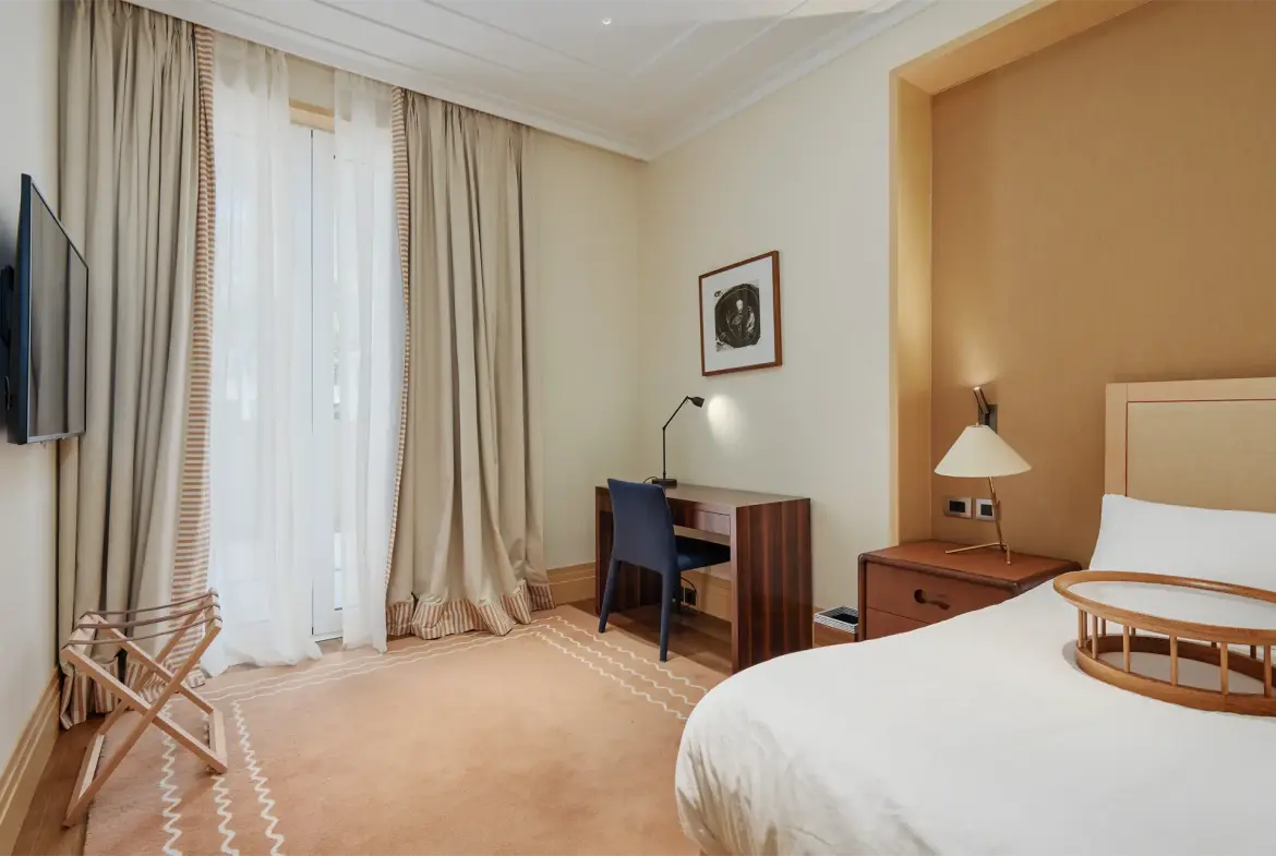 Three-bedroom apartment available at Baia Residence, Porto Montenegro