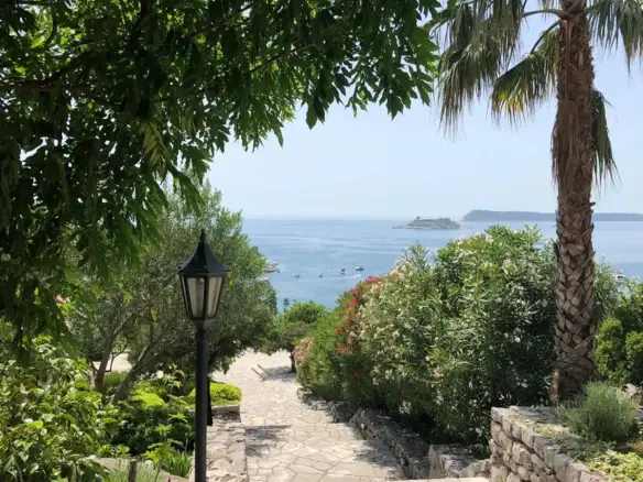 Villa with beach view in Žanjice, Herceg Novi