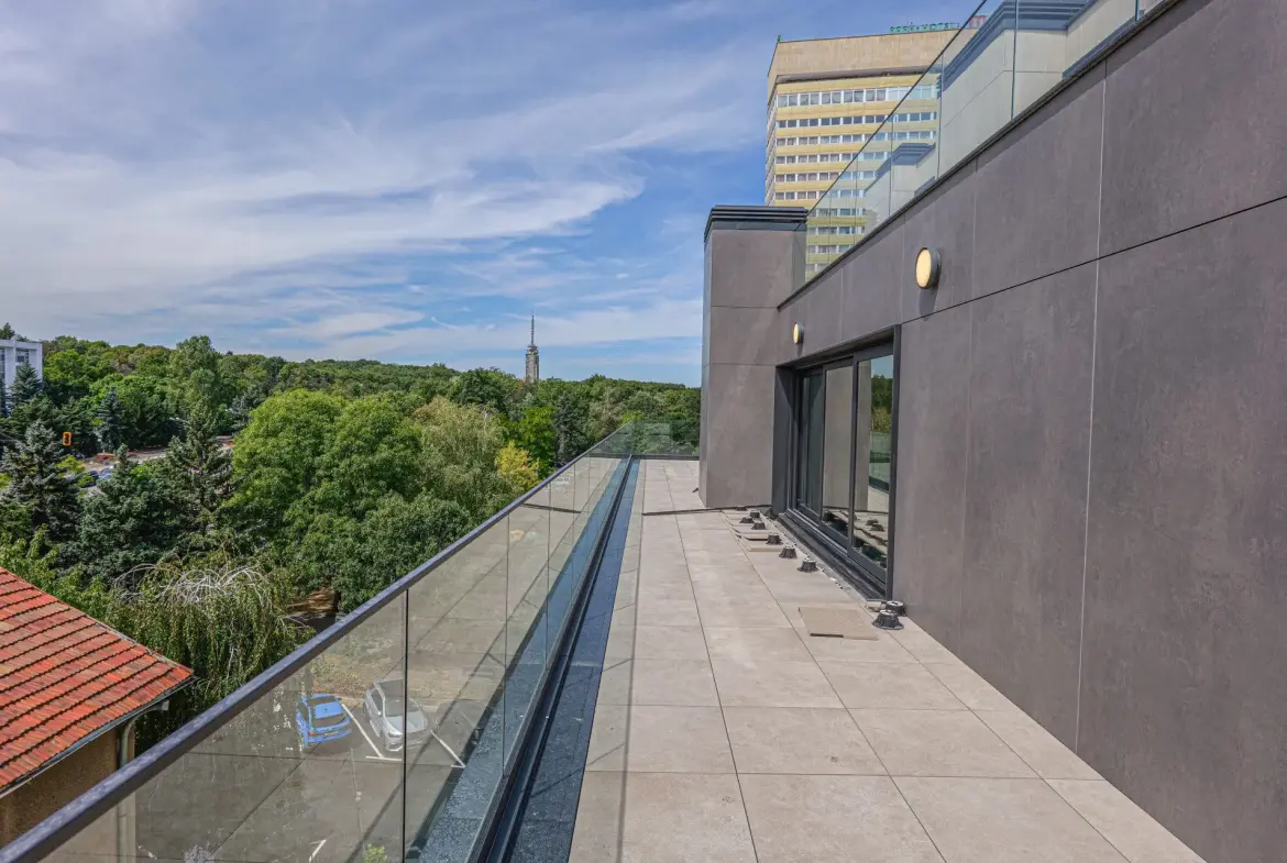 Premium penthouse with unparalleled panorama, space and views in an unparalleled boutique building in Iztok district