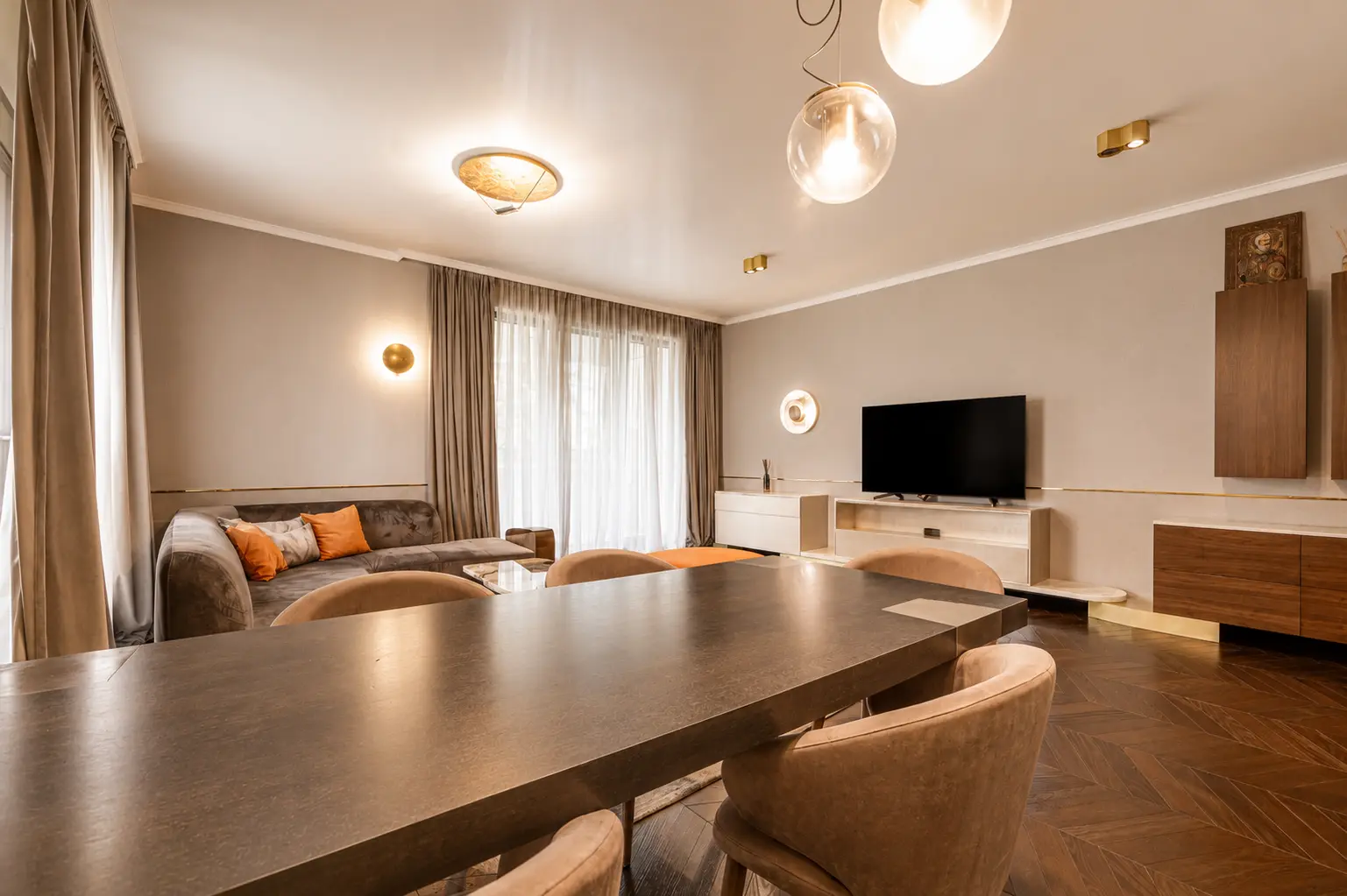 Impressive residence in an iconic building in Lozenets