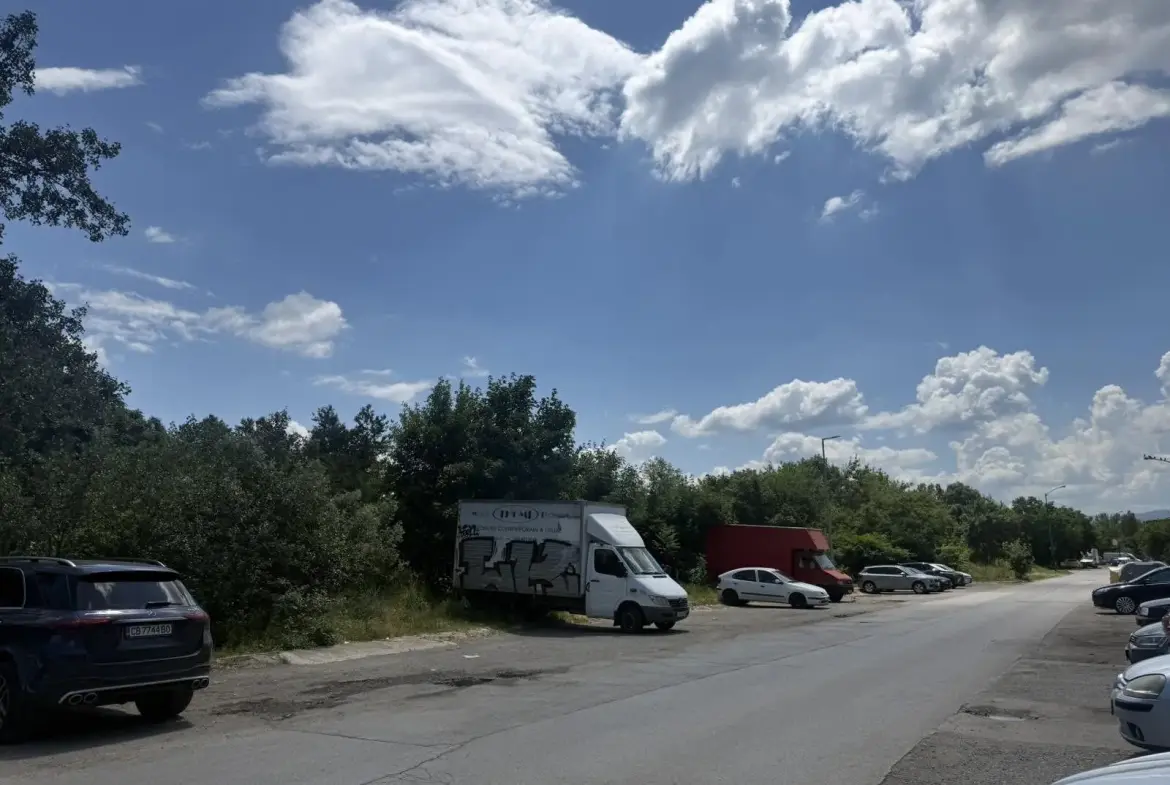 Plot of land in close proximity to the 18th metro station in the Mladost 3 residential area