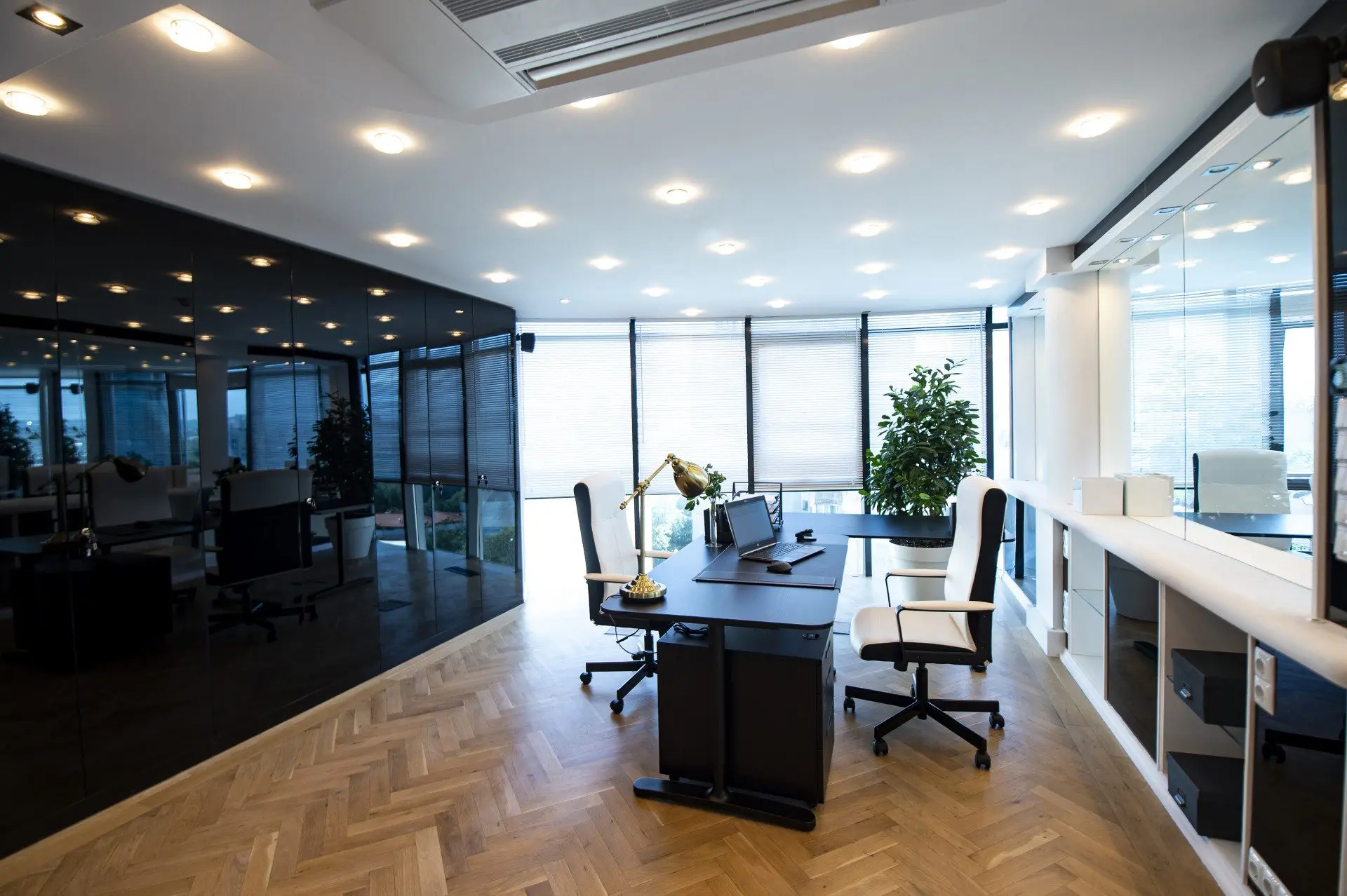 33d480e1d7eb67d16691db7312672ffb Spacious floor of a business building located in Hadji Dimitar district
