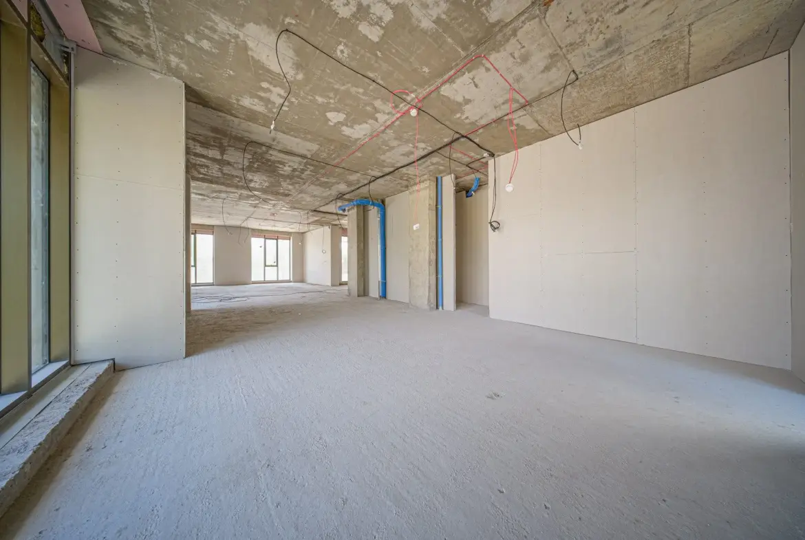 Office in a new elegant building on Cherni Vrah Blvd. for sale
