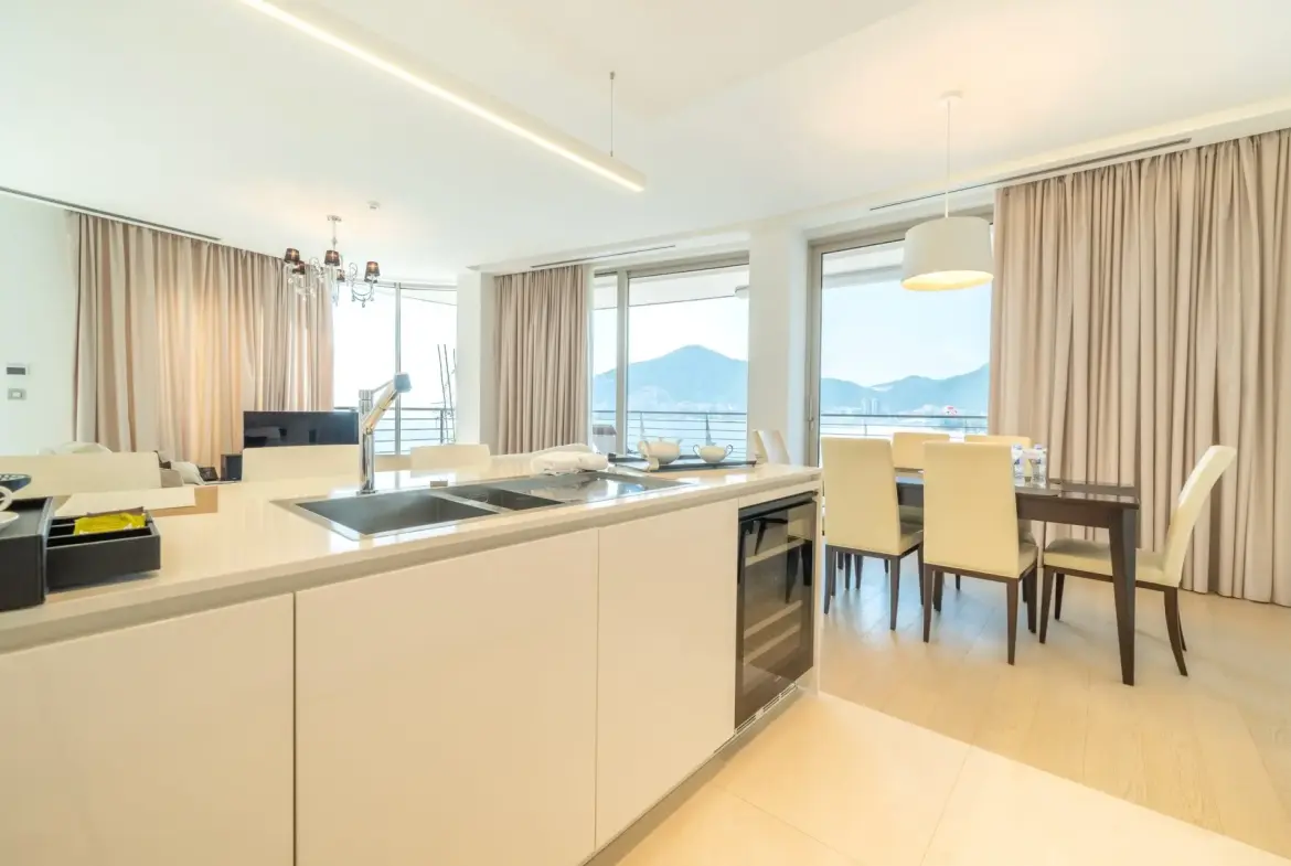Seaside two-bedroom apartment