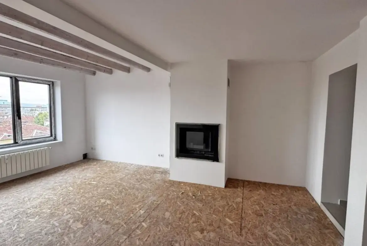 Bright and spacious apartment on Gurko Street for sale
