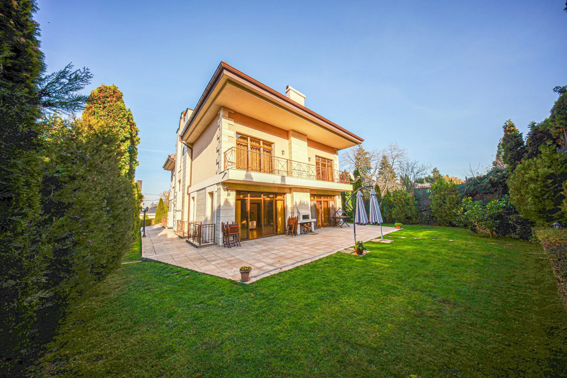 37350a0a6bde4c97574cae4377293cf5 A house with a great location in Boyana district for sale