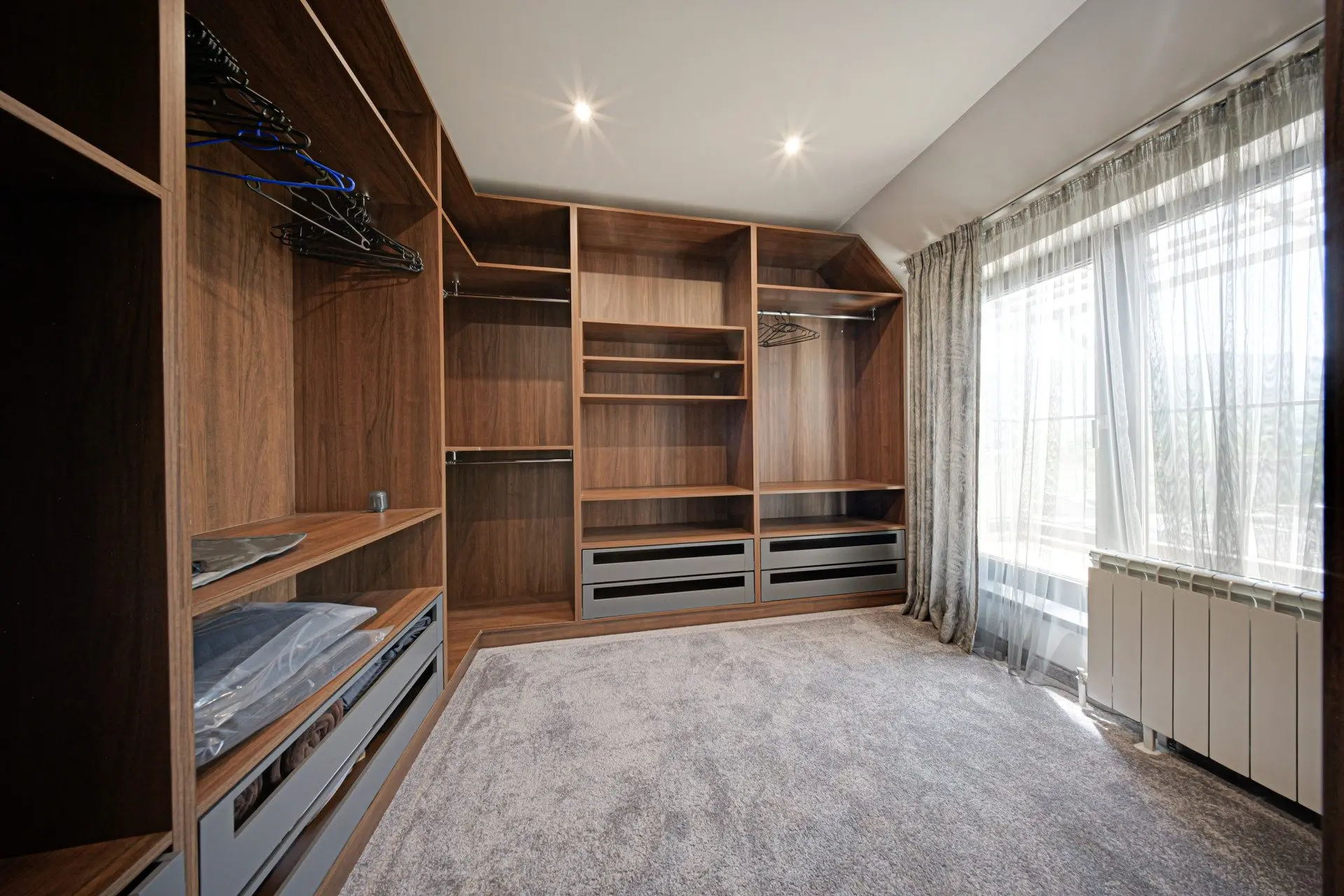 Exclusive three-bedroom penthouse with wonderful views in Krastova Vada