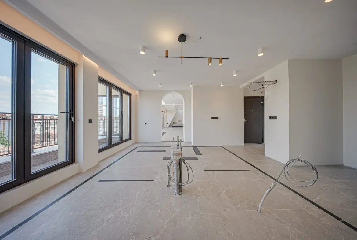 Spacious apartment with amazing views of the city in the Center for sale