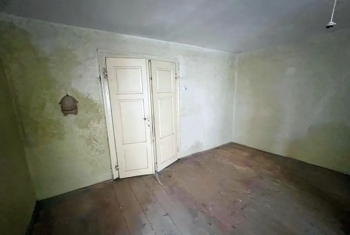 Soča area – Charming House in need of renovation in the Soča Valley