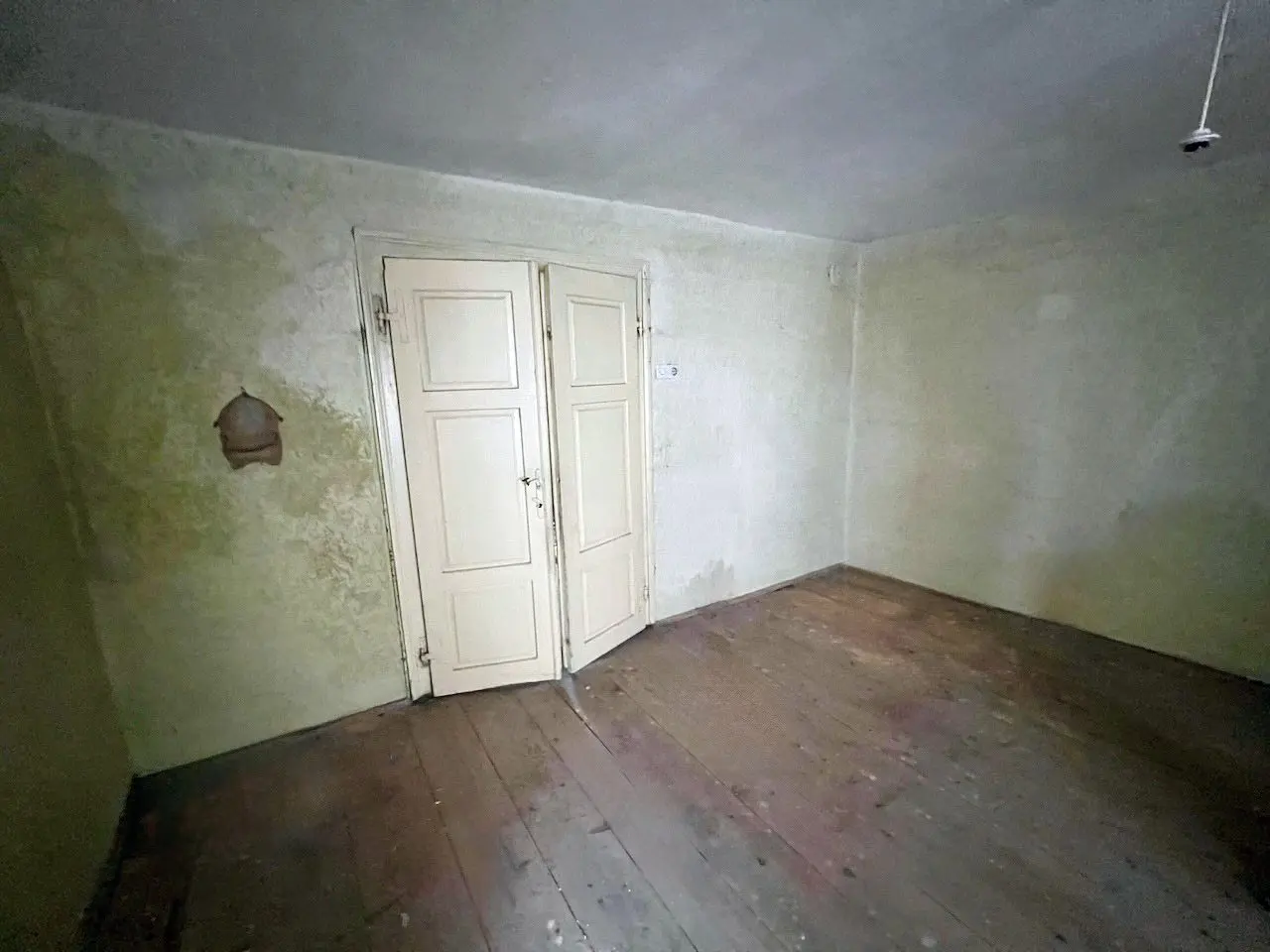 Soča area – Charming House in need of renovation in the Soča Valley