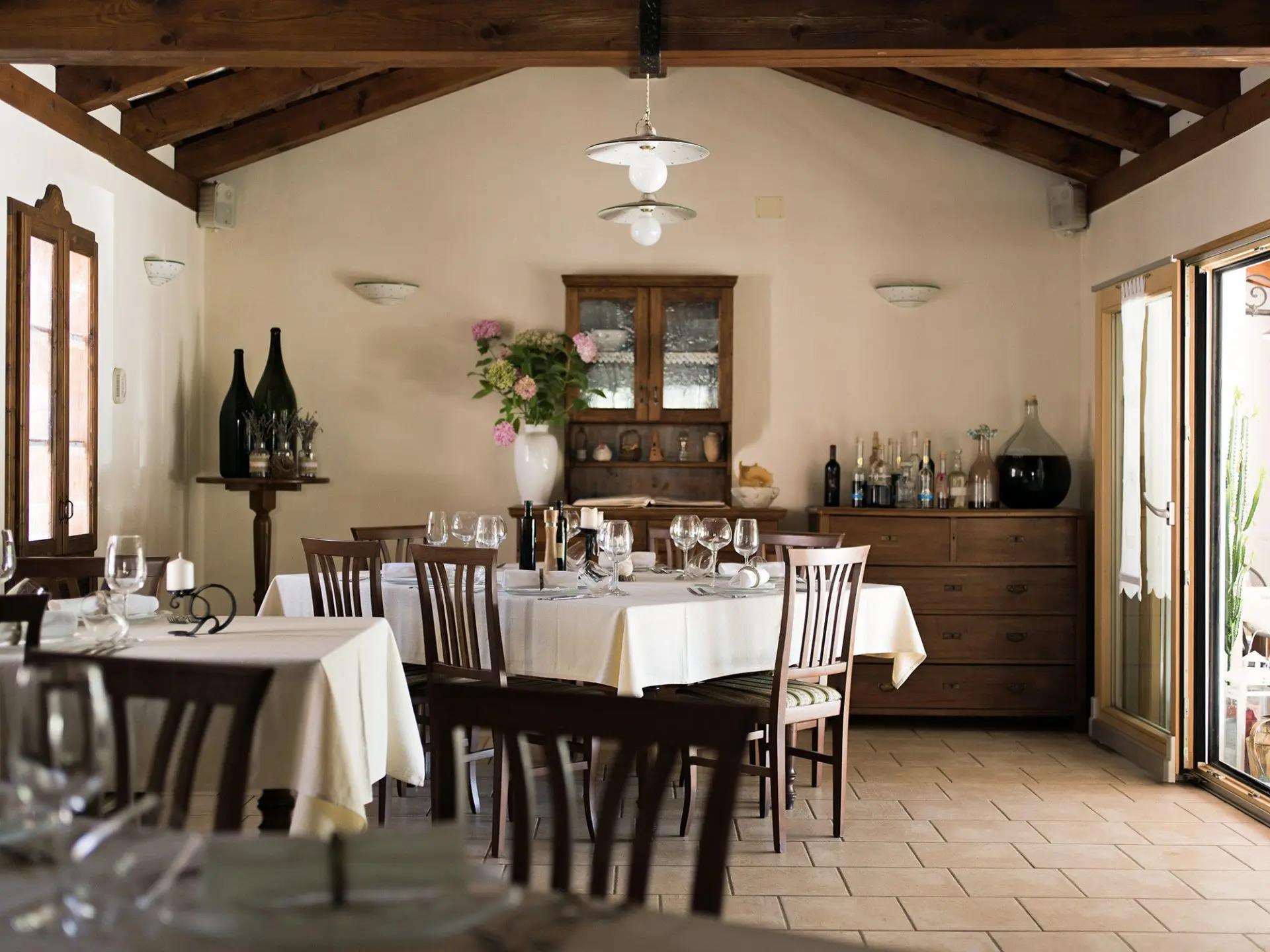 Karst Area – A family run business – restaurant and a hotel in Komen