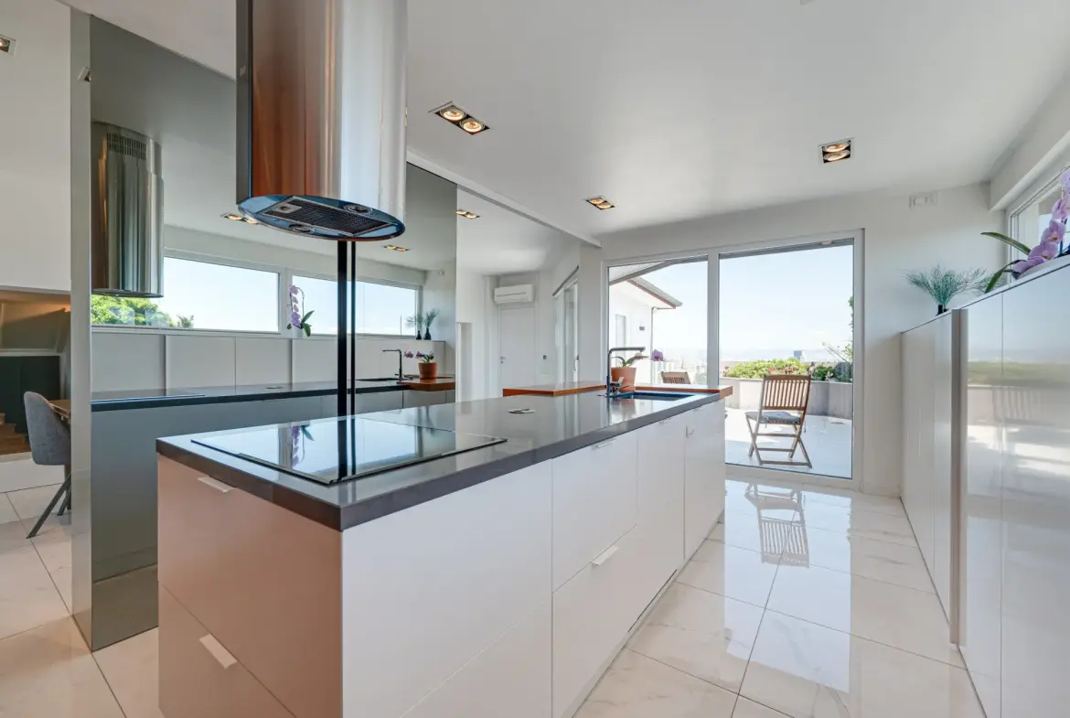 Remarkable multi-bedroom penthouse with panoramic views in Lozenets