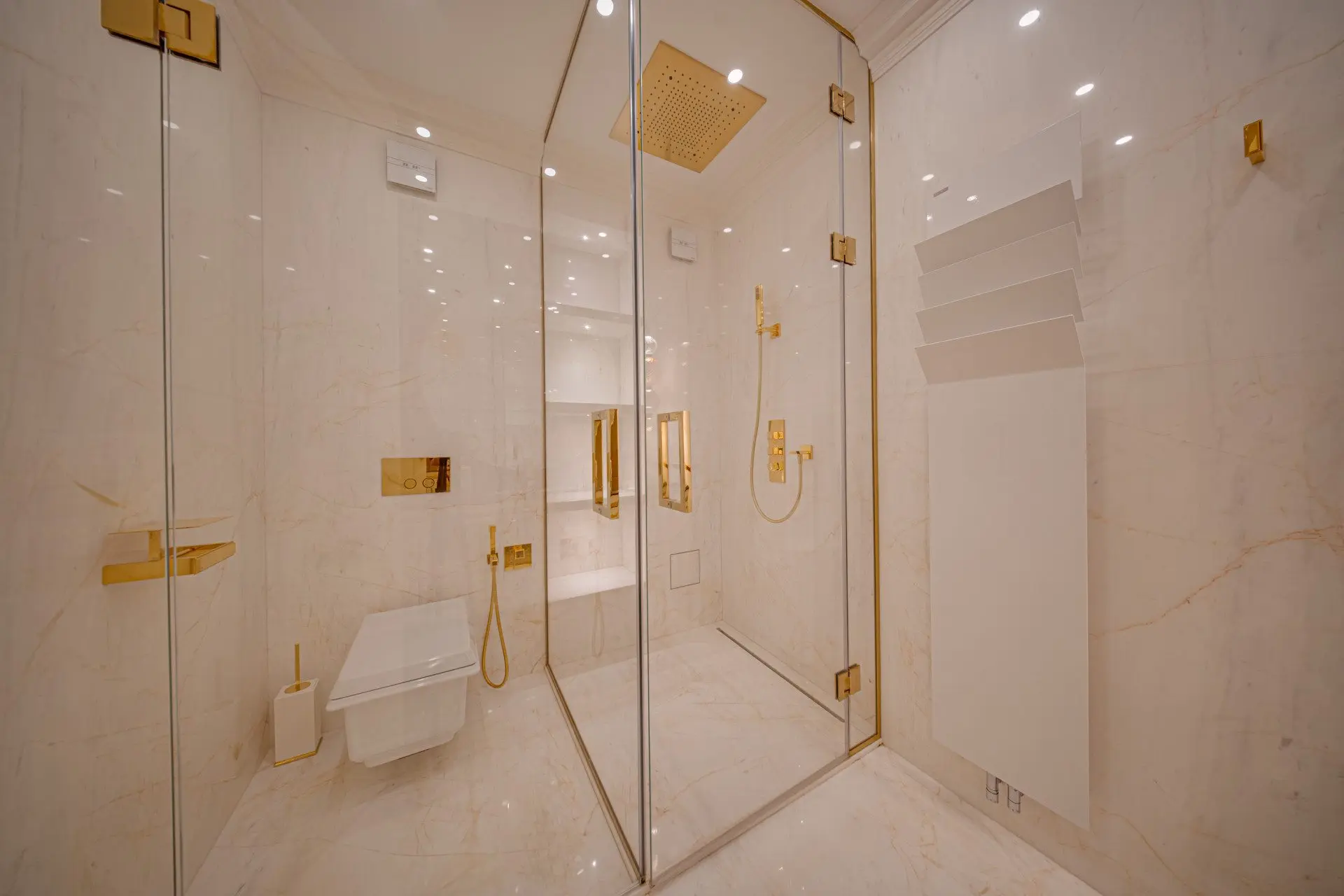 3b3cb36986d536ee3968749fcd2e9a4f Impressive apartment with a top location in one of the most preferred neighborhoods of the capital, Iztok