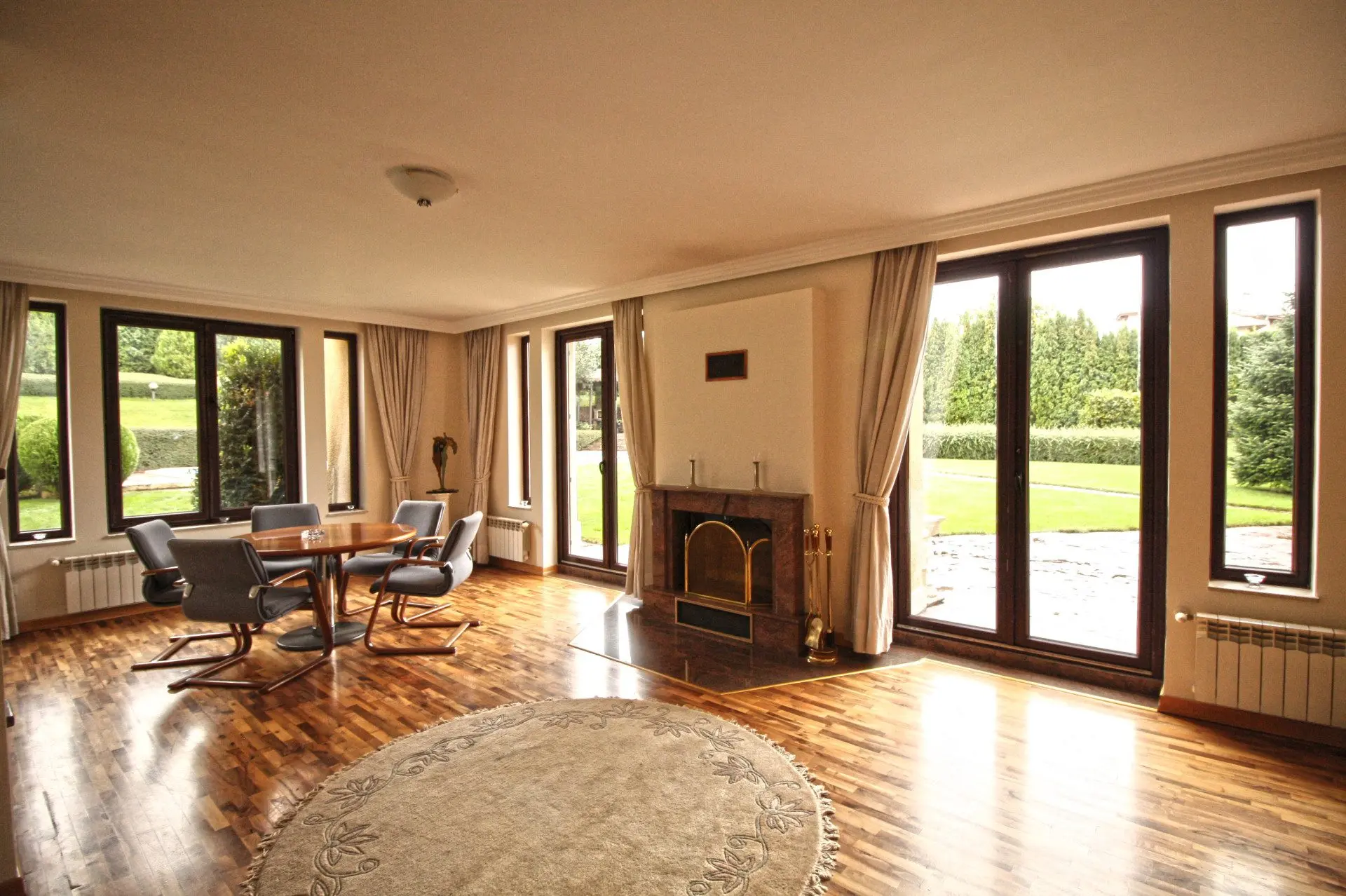Spacious semi-furnished house in a gated community in Simeonovo.