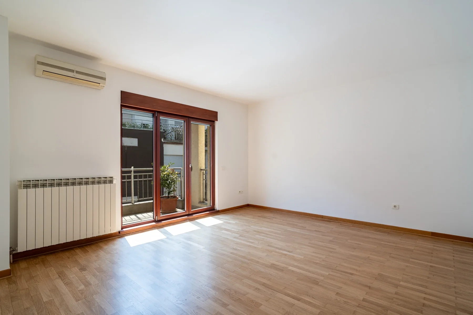 4-19 5-Bedroom Apartment, 193 m² – Koče Kapetana, Vračar, Belgrade