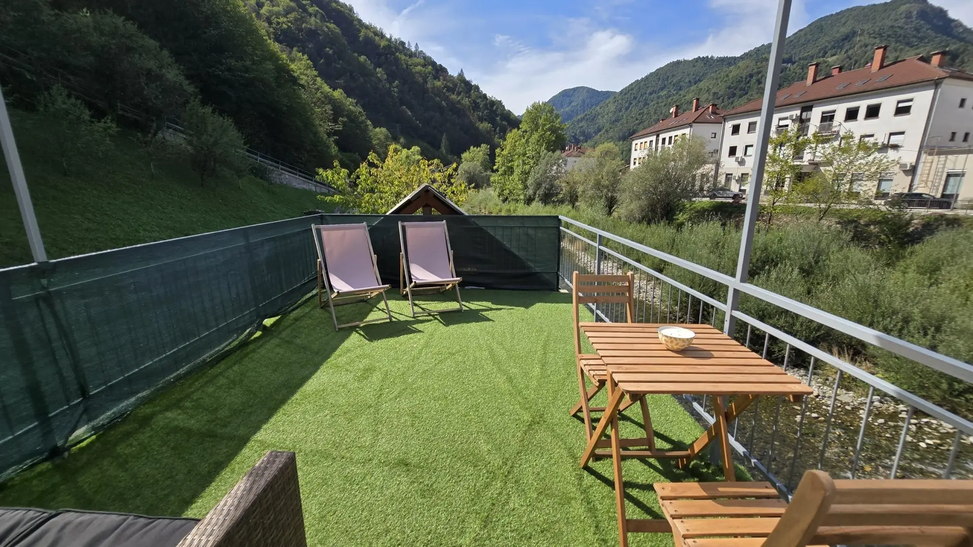 Idrija Area – Charming Riverside House