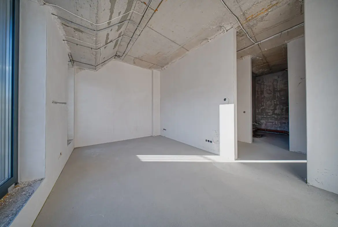 Three-bedroom apartment in a new complex near Paradise Mall