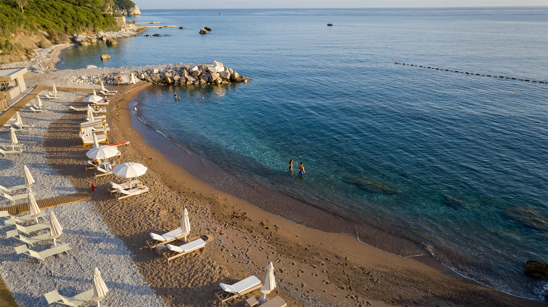 Luxury four-bedroom Villa in Rezevici