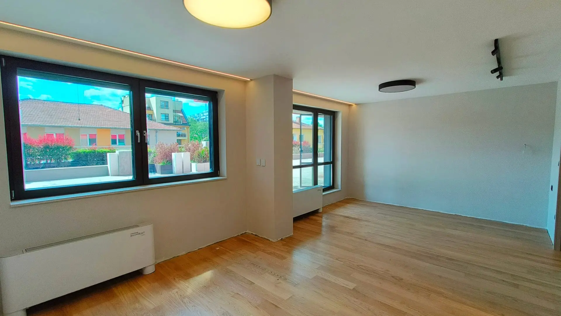 Spacious and fully furnished new apartment in the central part of Sofia