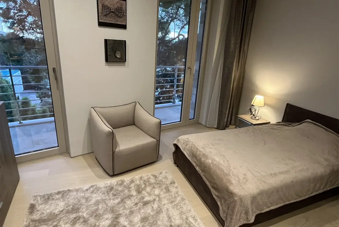 Two bedrooms apartment at Dukley Gardens