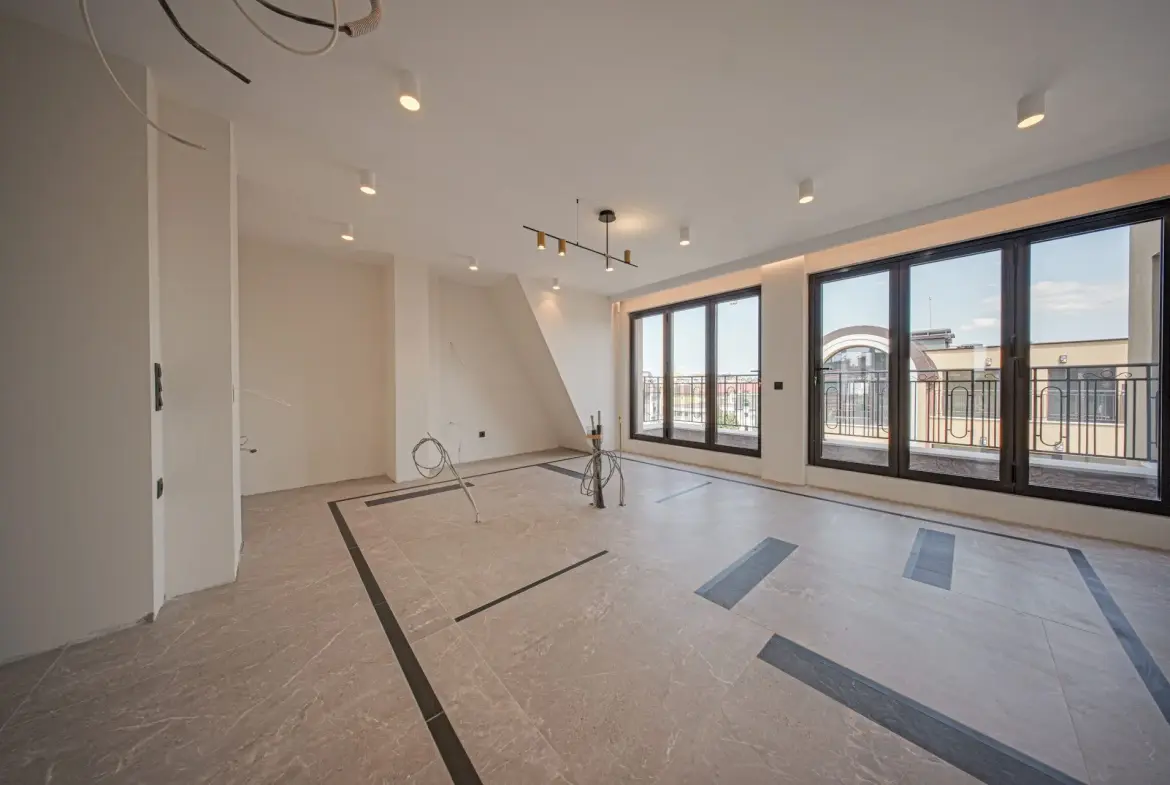 Spacious apartment with amazing views of the city in the Center for sale