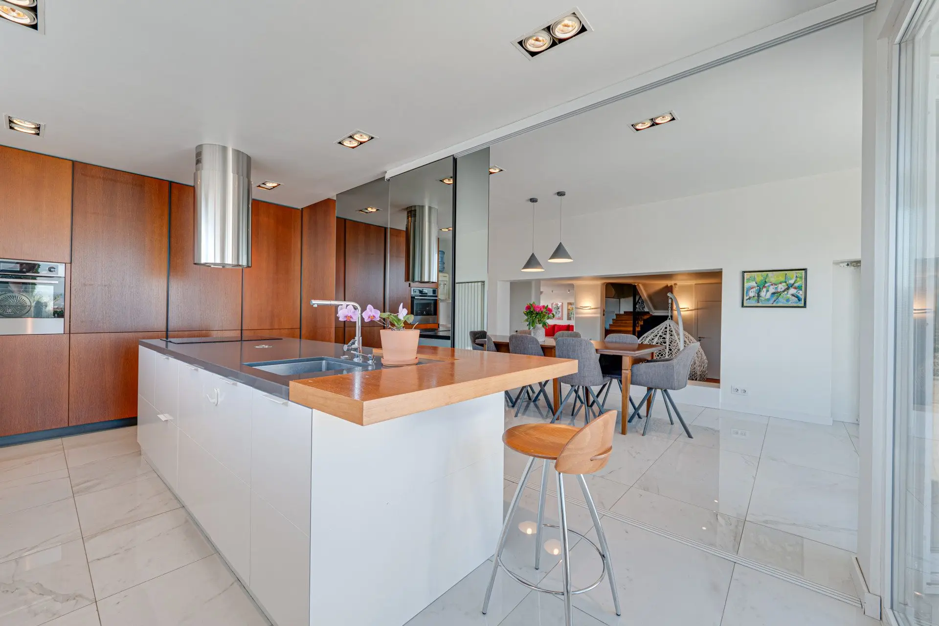 Remarkable multi-bedroom penthouse with panoramic views in Lozenets