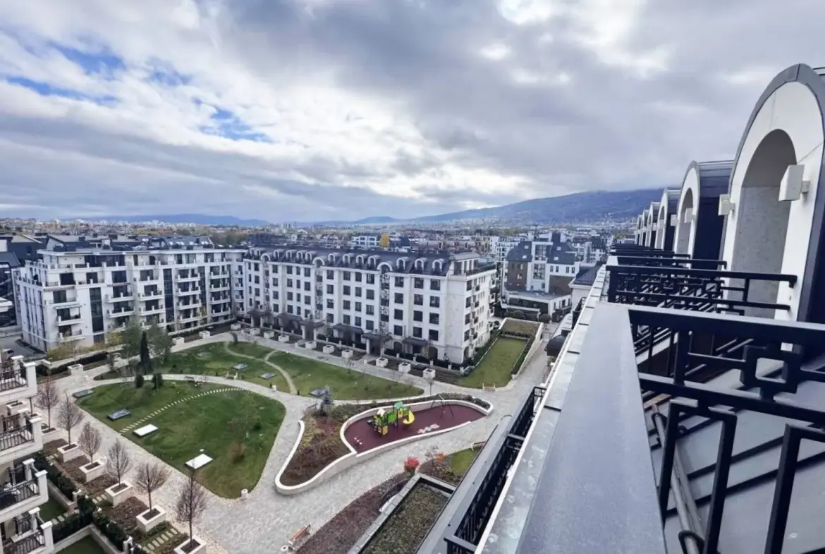 Three-bedroom apartment in a new luxury complex in Krastova vada