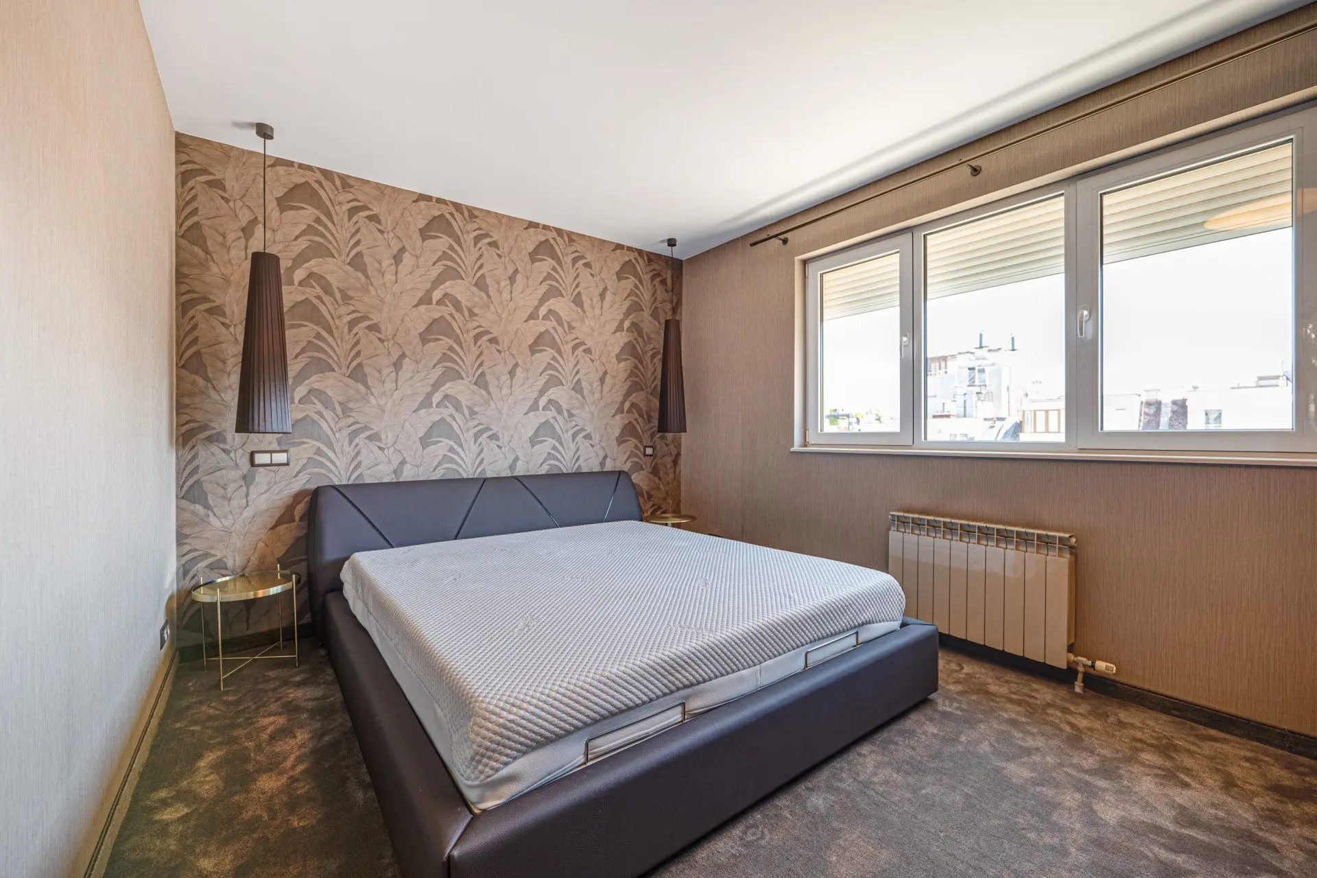 4532182e24729554f429182aa330977b Spacious and stylish penthouse just steps from South Park for sale