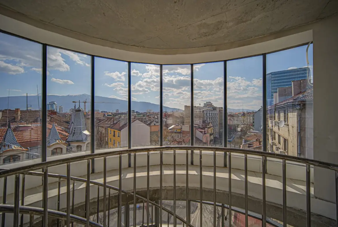 Exclusive penthouse in the city center with amazing views