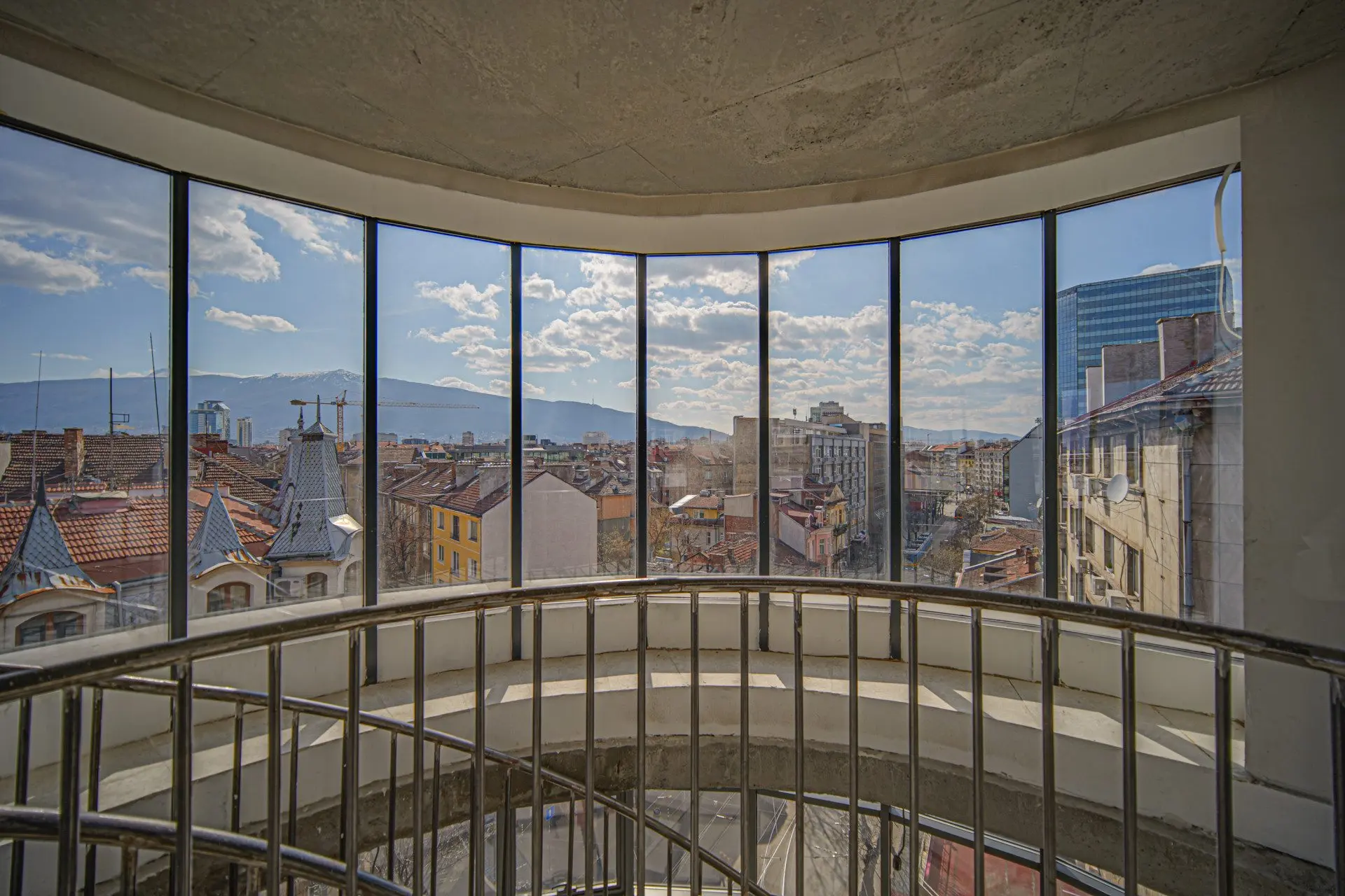 Exclusive penthouse in the city center with amazing views