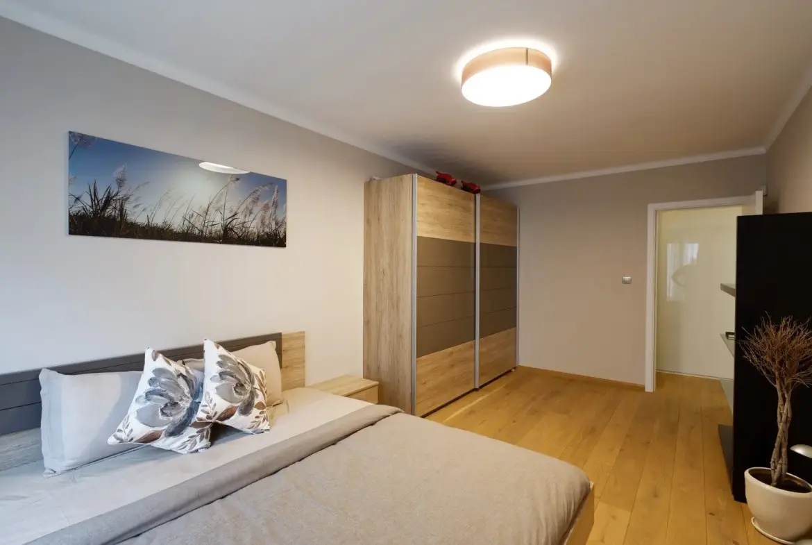 Spacious three-room apartment in Strelbishte for sale