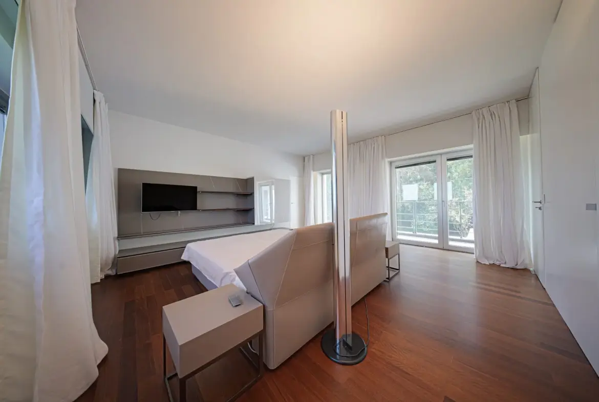 An exceptional property with a massive house in Boyana district, near Sequoia St. for sale