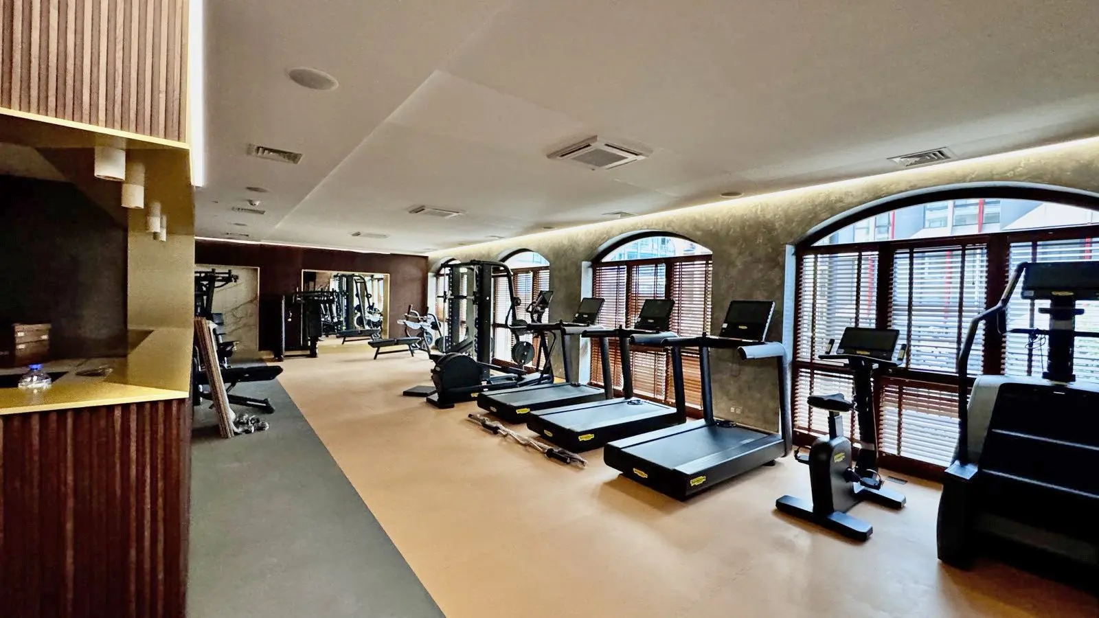 Three-bedroom apartment in a new luxury complex in Krastova vada