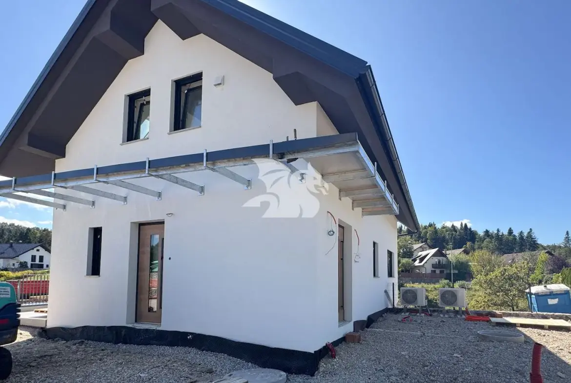 Apartment, 3 room – Logatec, Ljubljana – suburbs