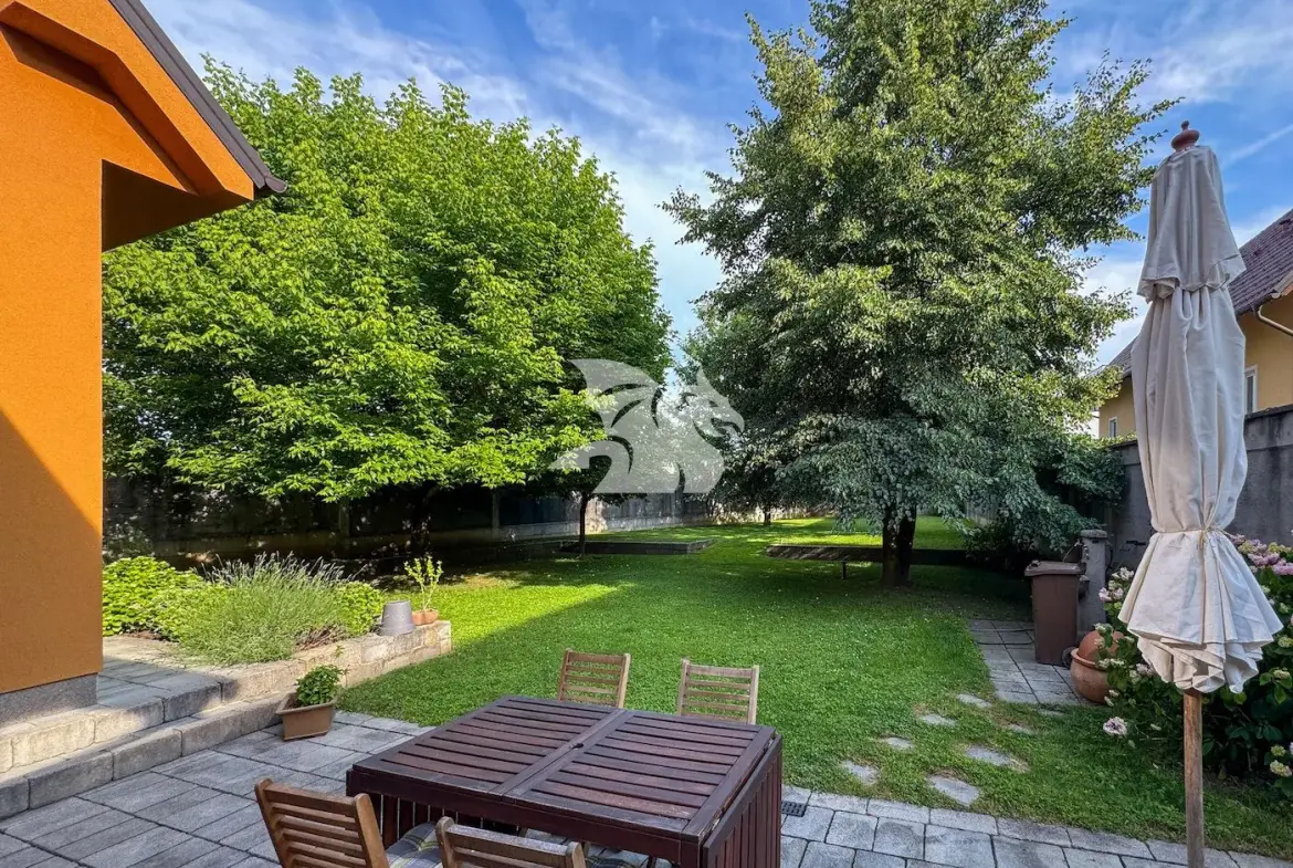 House, Detached – Dragomelj, Ljubljana – suburbs