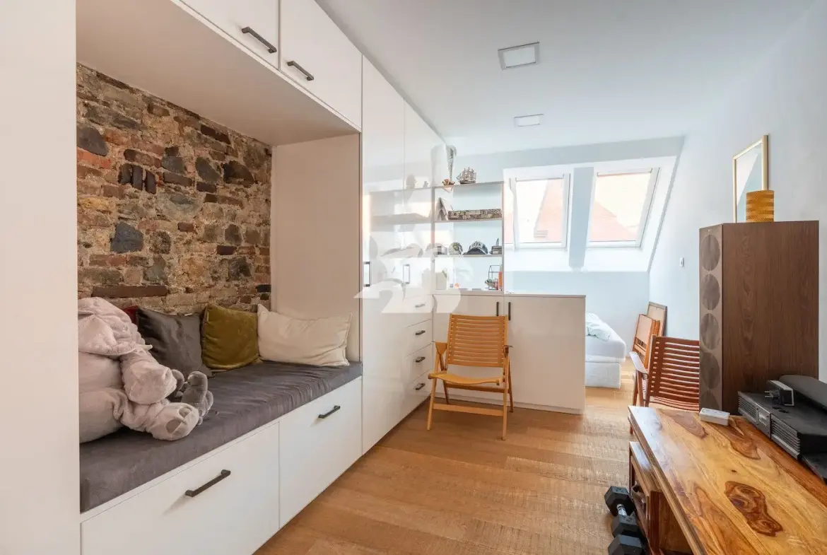 Apartment, 5 room – Center, Ljubljana