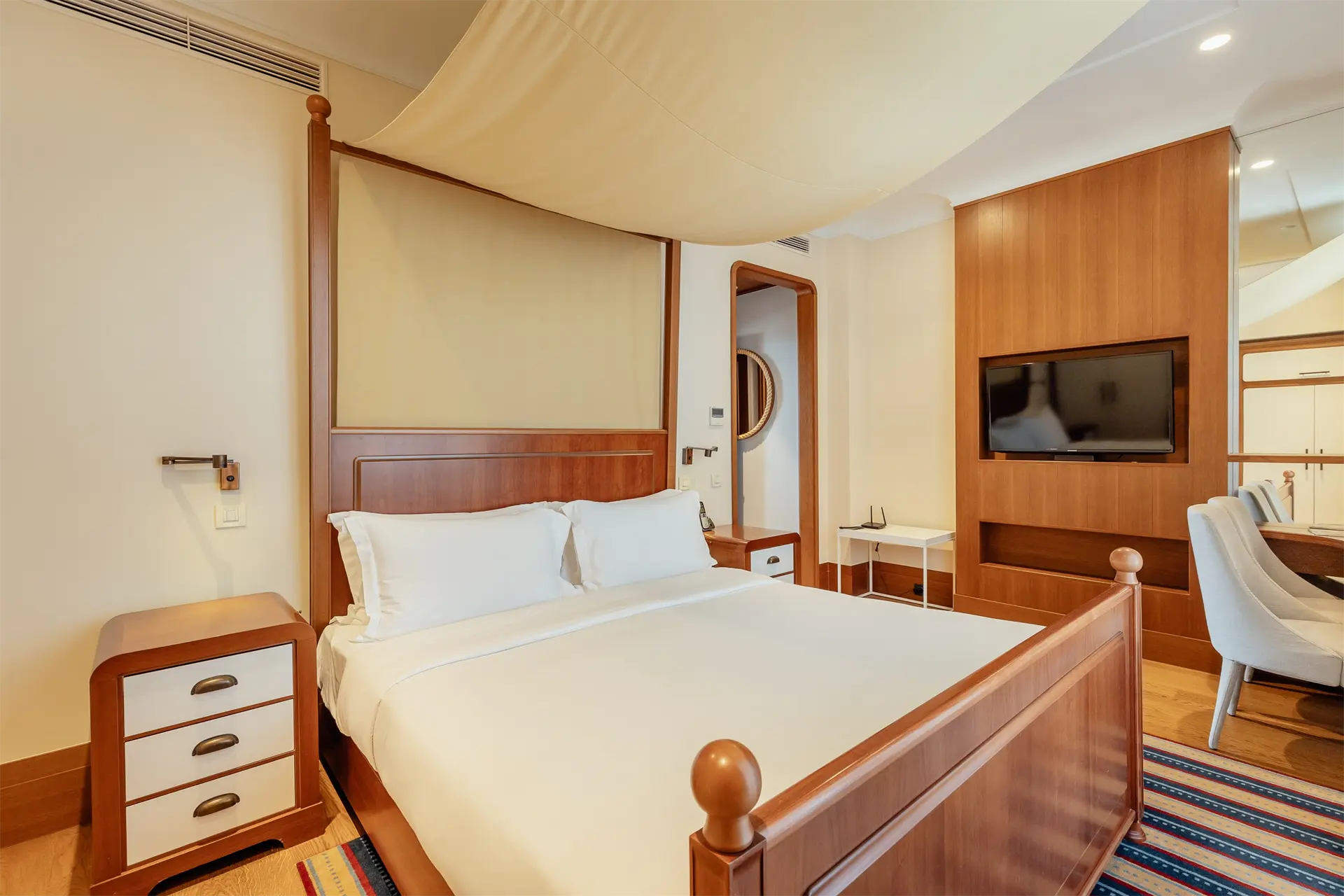 49308edad515b4502124f07057d0cf0c Luxurious penthouse within the Regent 5* hotel, Porto Montenegro