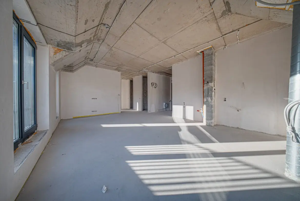 Three-bedroom apartment in a new complex near Paradise Mall