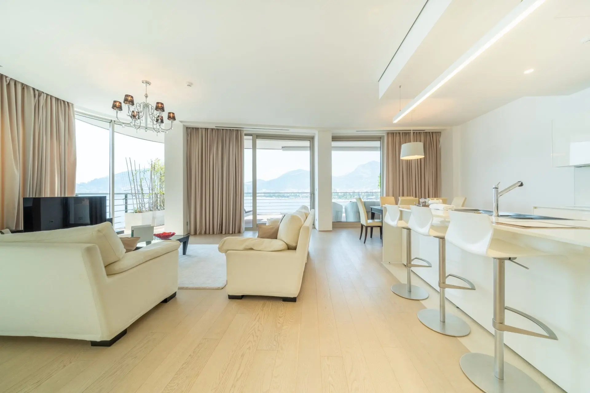 Seaside two-bedroom apartment
