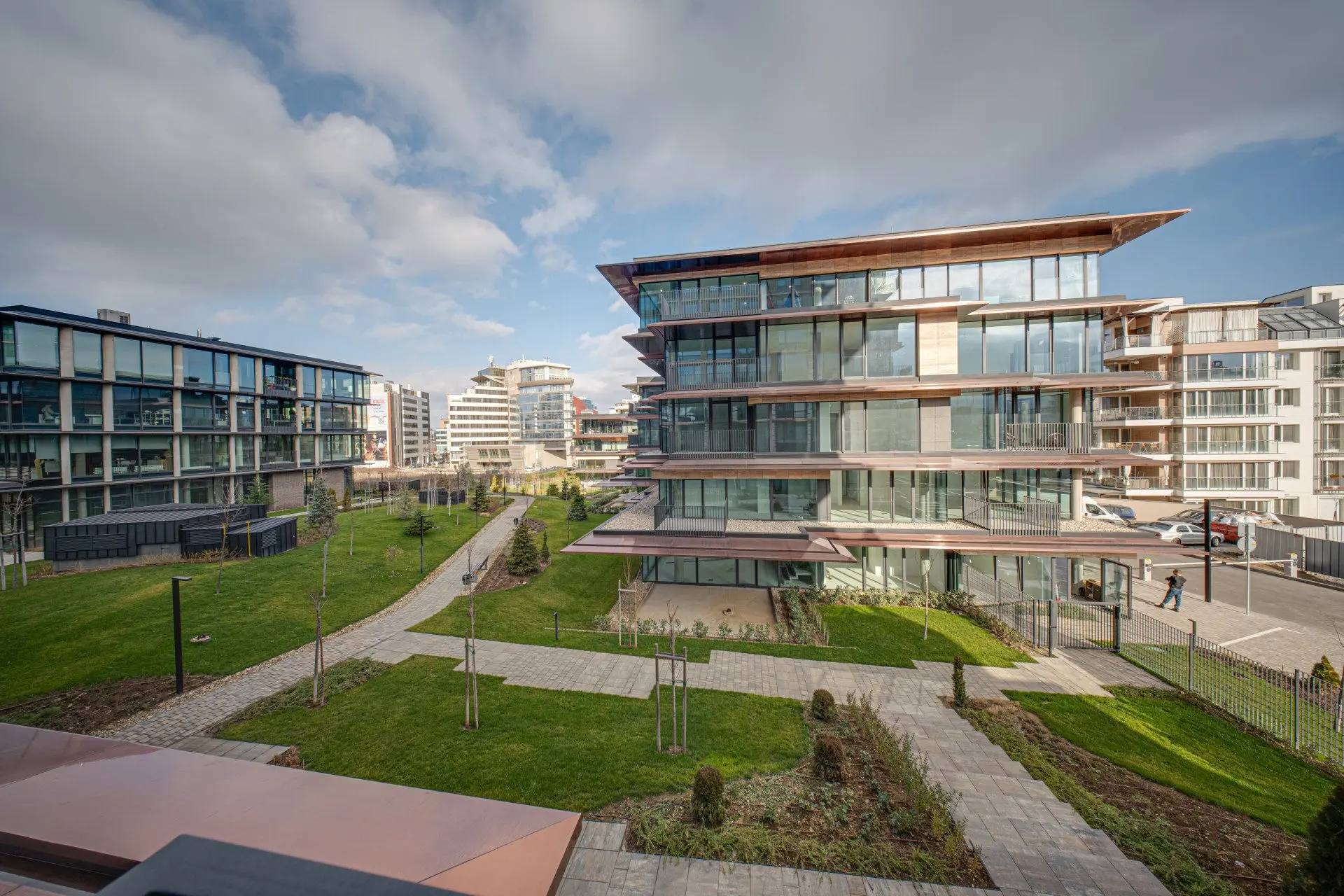 4b7f0cbb9a835cbf4de57619489184b9 Luxurious two-bedroom apartment in an iconic, innovative building Kosher