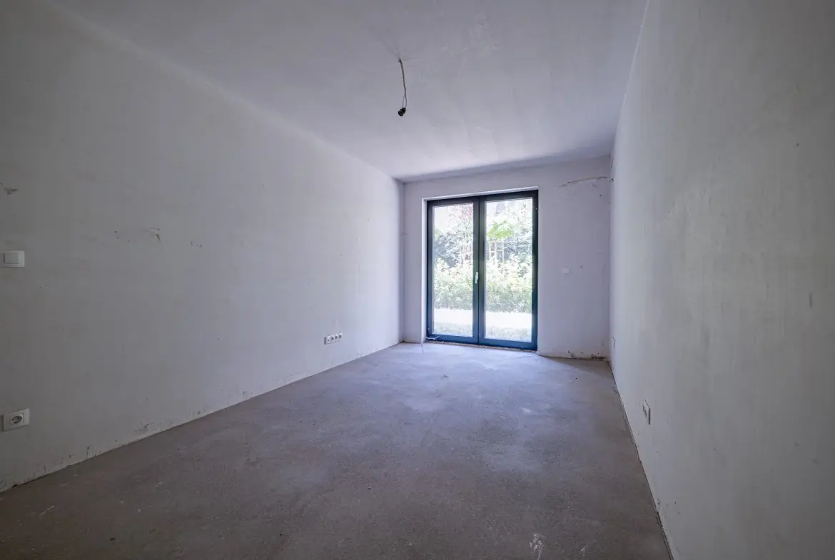 Apartment with a spacious private yard and a garage with direct indoor access in downtown Sofia