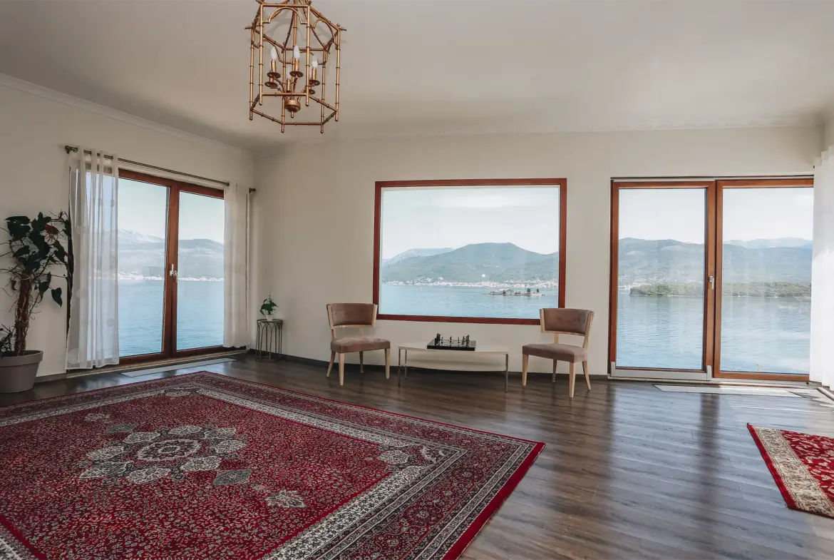 Beachfront Villa