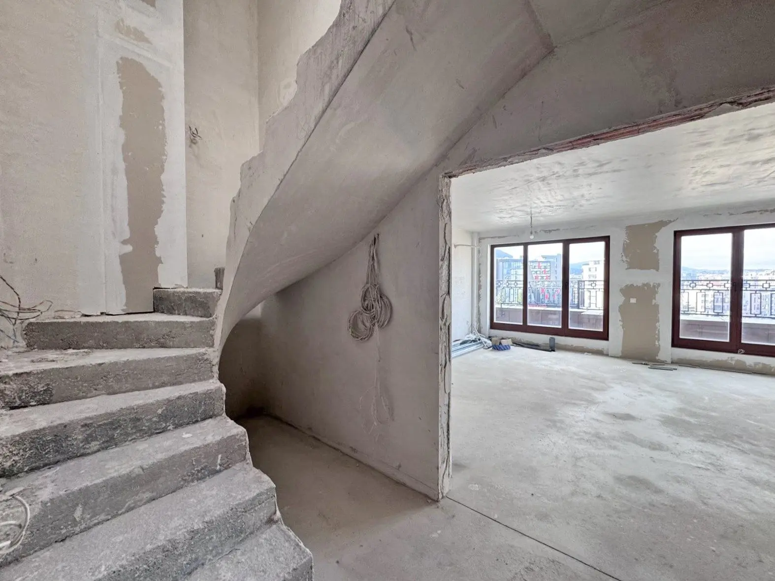 Three-bedroom apartment in a new luxury complex in Krastova vada