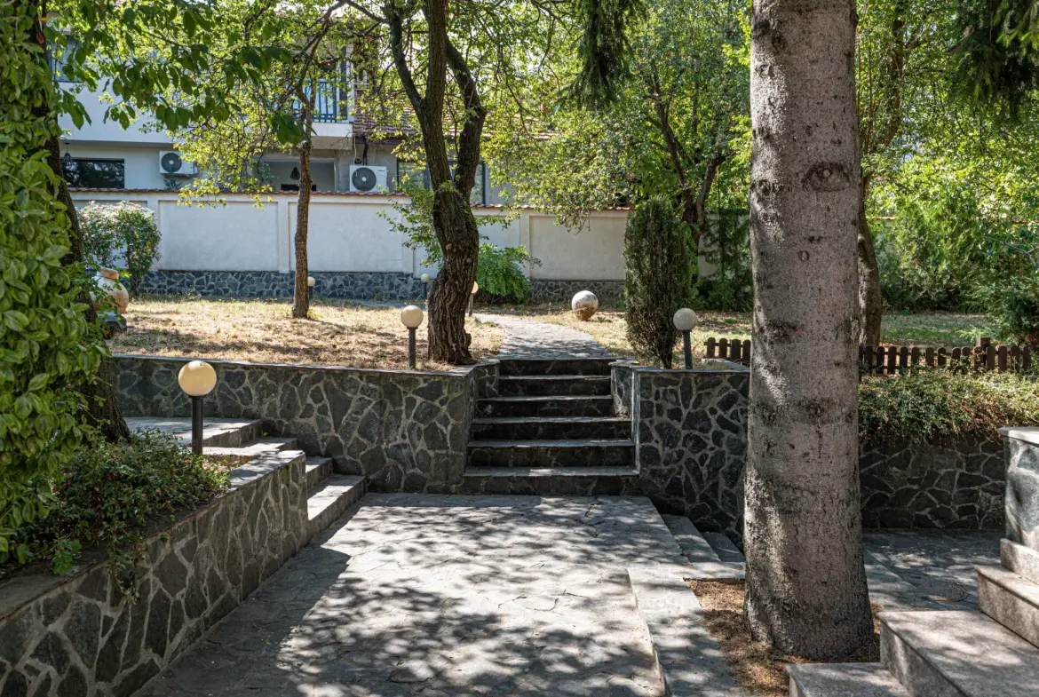 Family house with panoramic views, 1000 sq m yard, swimming pool and spa area in Simeonovo for sale